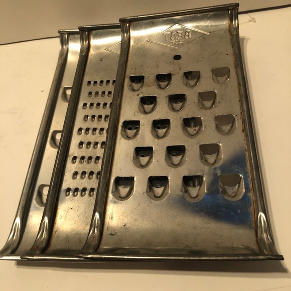 Three vintage ‘BEST’ shredders, made in Canada these are in great used shape. - Picture 8 of 8